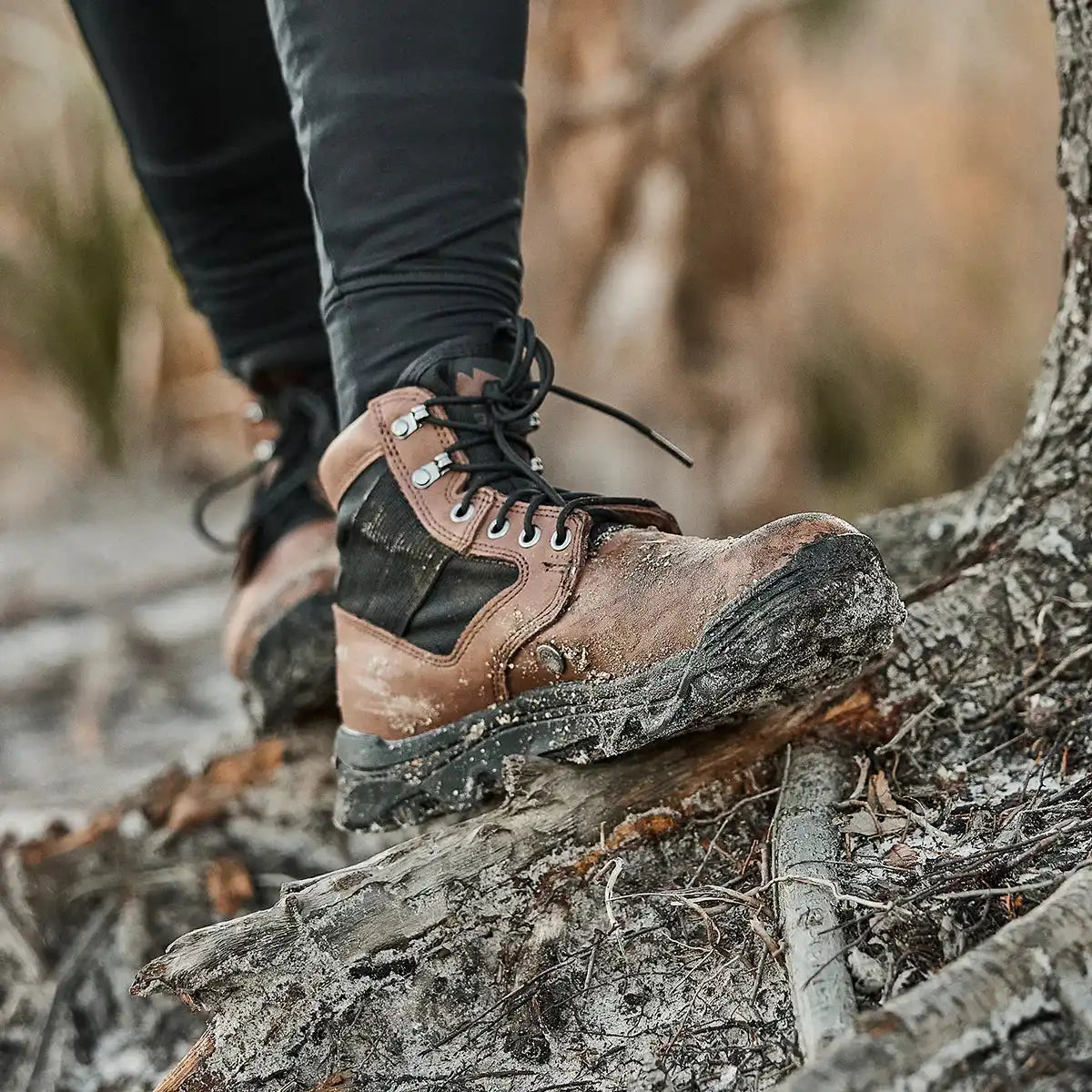 MACV-2 - Mid Top - Chestnut + Black